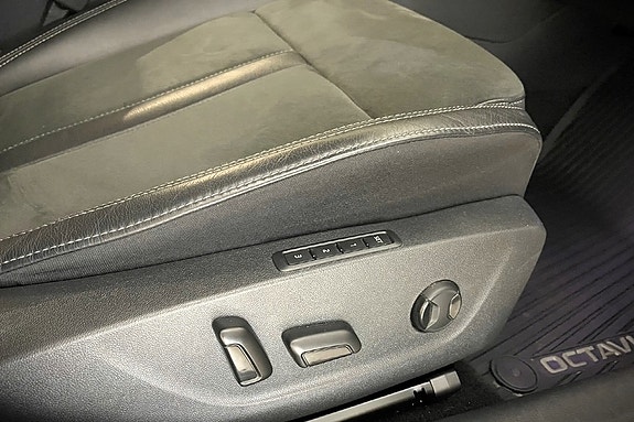 Skoda Octavia 13 of 15