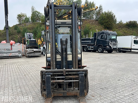 Nissan FGU02A30U gaffeltruck - 3.000 kg - 3,7 m 8 of 30