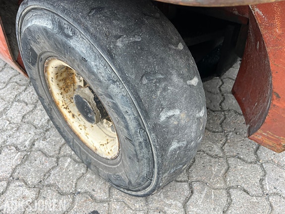 Nissan FGU02A30U gaffeltruck - 3.000 kg - 3,7 m 13 of 30