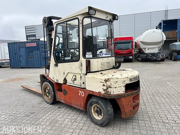 Nissan FGU02A30U gaffeltruck - 3.000 kg - 3,7 m 3 of 30
