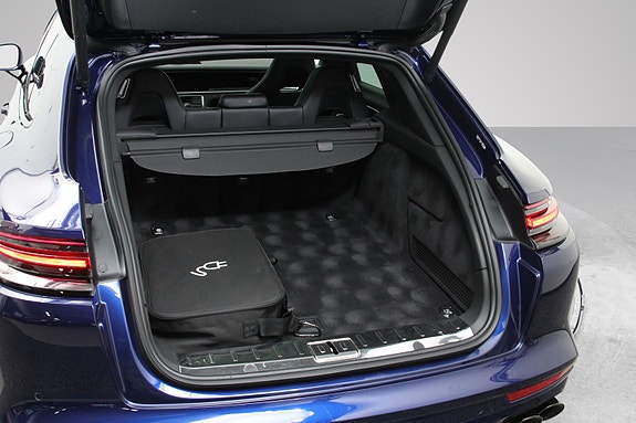 Porsche Panamera 17 of 30