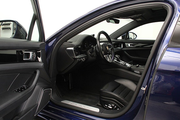 Porsche Panamera 29 of 30