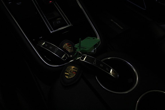 Porsche Panamera 28 of 30