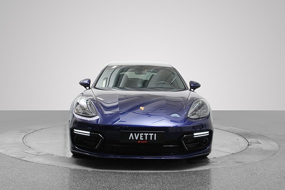 Porsche Panamera 2 of 30