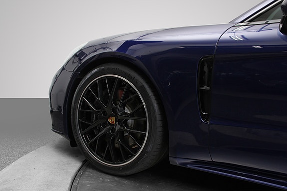 Porsche Panamera 14 of 30