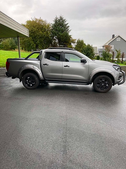Nissan Navara 2 of 13