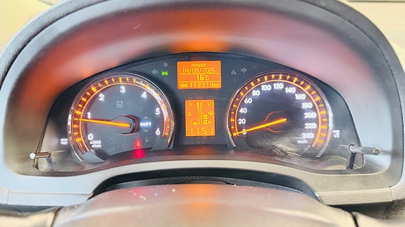 Toyota Avensis 25 of 30