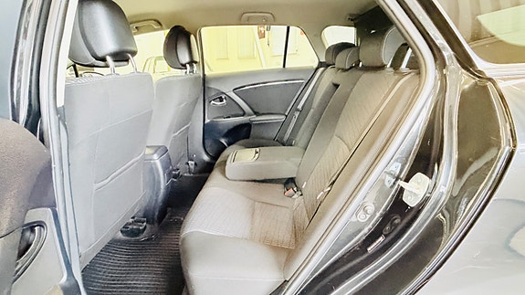 Toyota Avensis 13 of 30