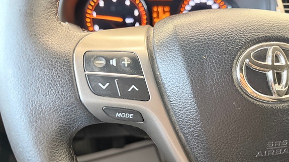 Toyota Avensis 26 of 30