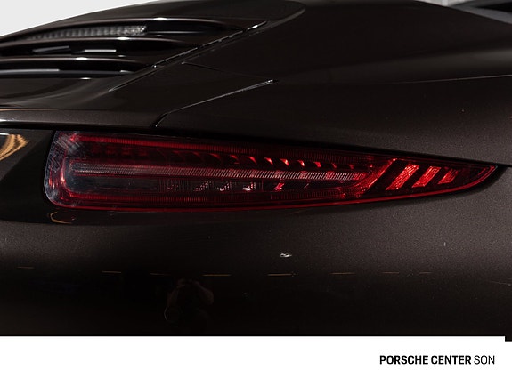 Porsche 911 17 of 30