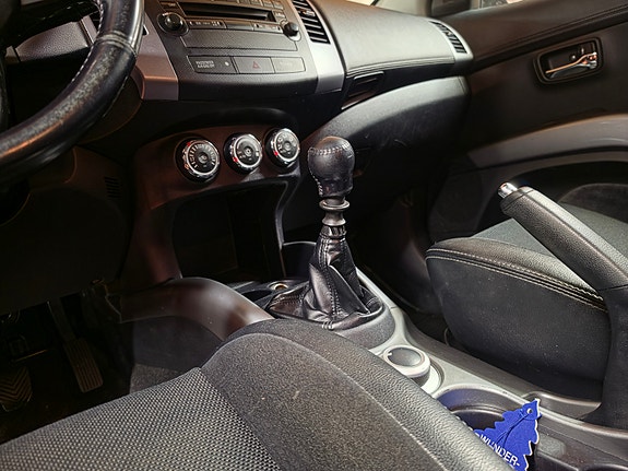 Mitsubishi Outlander 24 of 30