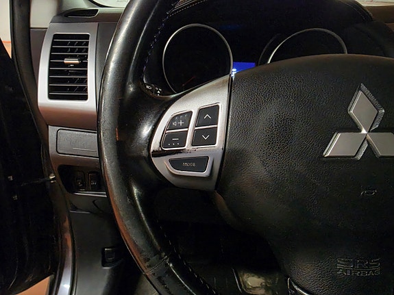 Mitsubishi Outlander 22 of 30