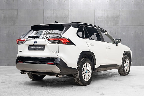 Toyota RAV4 4 of 22