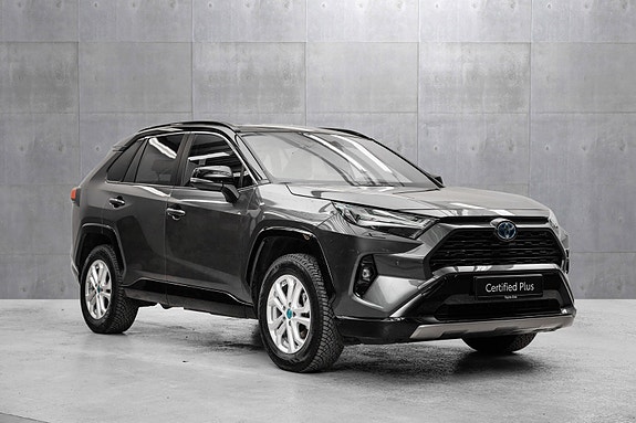 Toyota RAV4 6 of 24