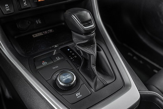 Toyota RAV4 19 of 24