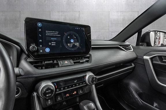 Toyota RAV4 13 of 24