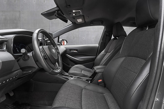 Toyota Corolla 7 of 21