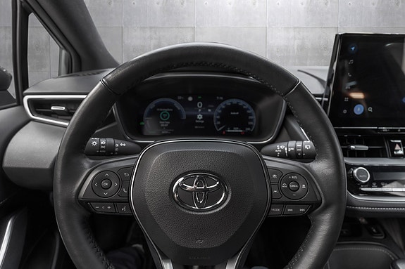 Toyota Corolla 10 of 21