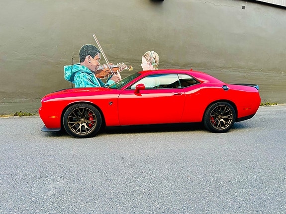 Dodge Challenger 6 of 29