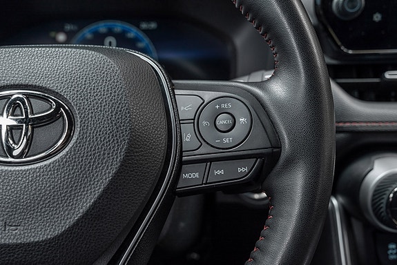 Toyota RAV4 Plug-in Hybrid 15 of 25