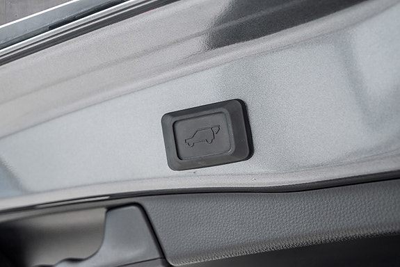 Toyota RAV4 Plug-in Hybrid 25 of 25