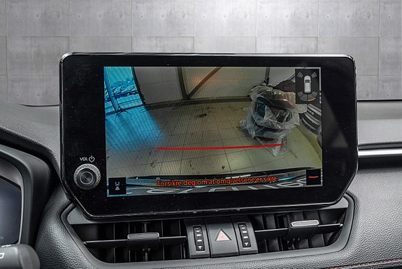 Toyota RAV4 Plug-in Hybrid 21 of 25