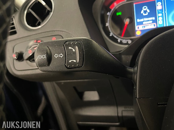 Ford S-MAX 17 of 30