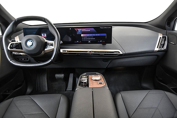 BMW iX 5 of 20