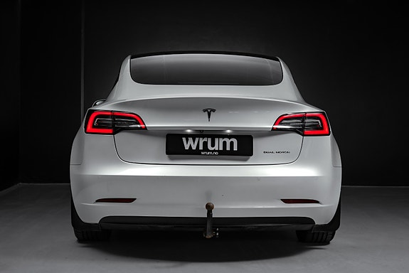 Tesla Model 3 14 of 30