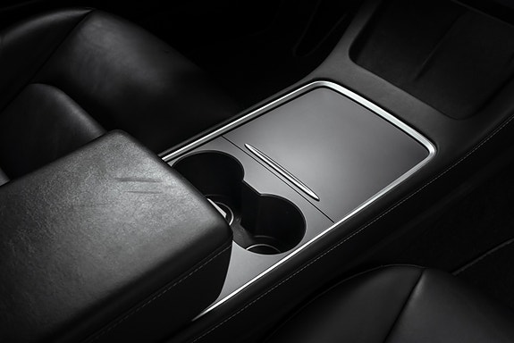 Tesla Model 3 30 of 30