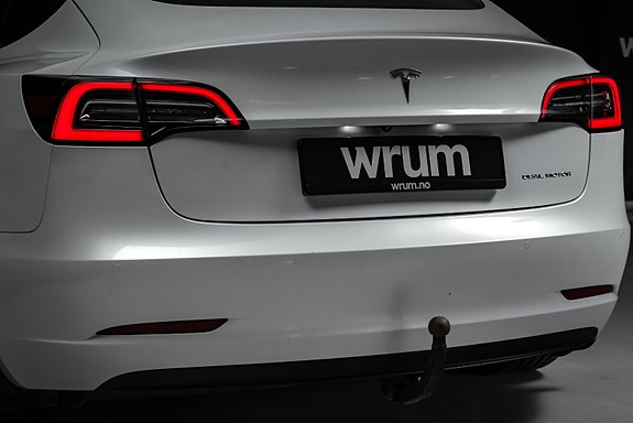 Tesla Model 3 16 of 30