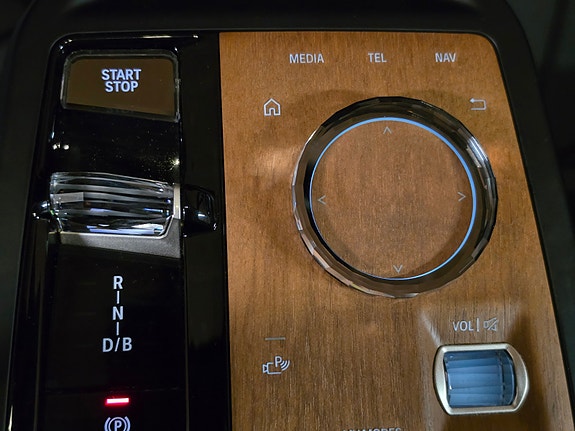 BMW iX 30 of 30