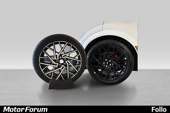 Ford Mustang Mach-E 9 of 29