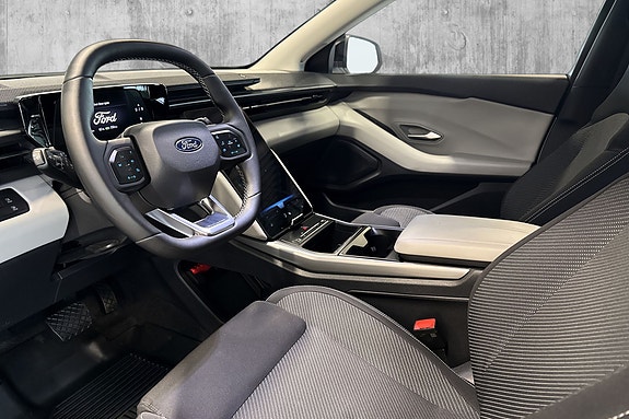 Ford Explorer 14 of 30
