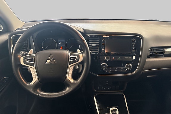 Mitsubishi Outlander 16 of 30