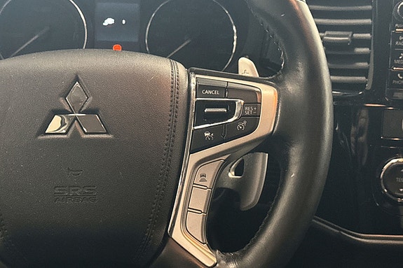 Mitsubishi Outlander 18 of 30