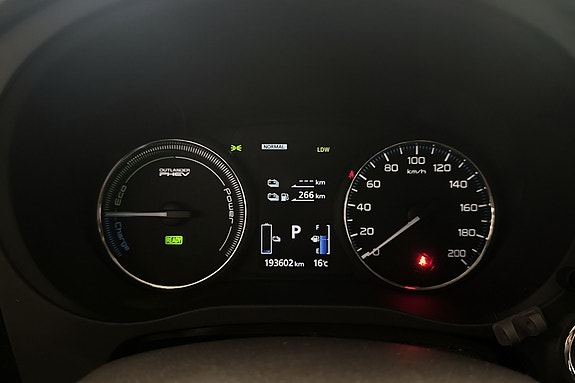 Mitsubishi Outlander 19 of 30