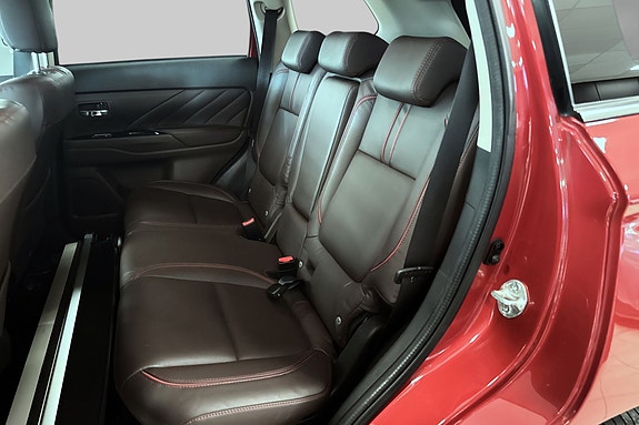 Mitsubishi Outlander 13 of 30