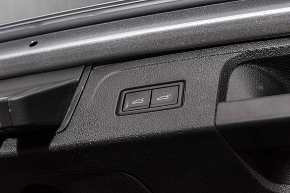 Volkswagen Passat Alltrack 24 of 27