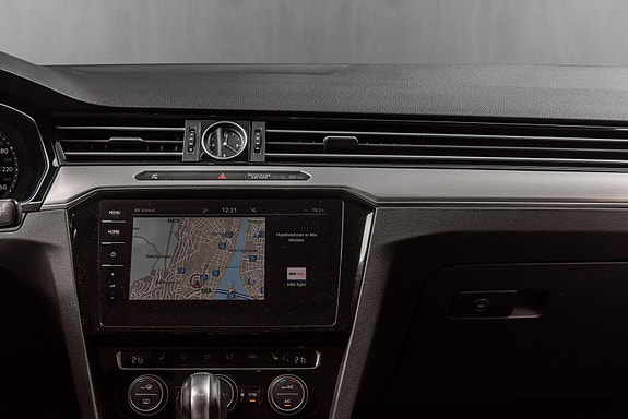 Volkswagen Passat Alltrack 19 of 27
