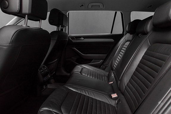 Volkswagen Passat Alltrack 14 of 27