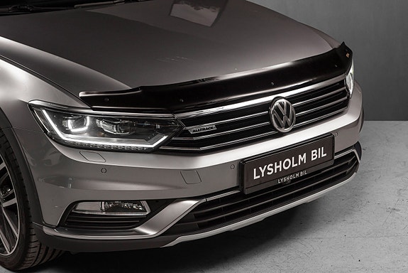Volkswagen Passat Alltrack 3 of 27