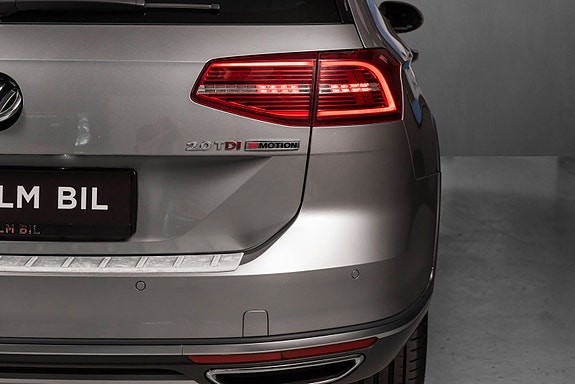 Volkswagen Passat Alltrack 7 of 27