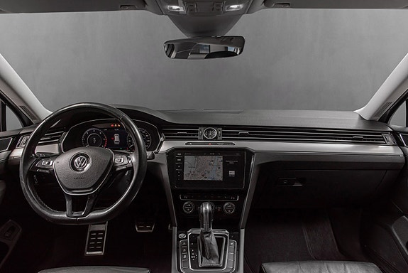 Volkswagen Passat Alltrack 15 of 27