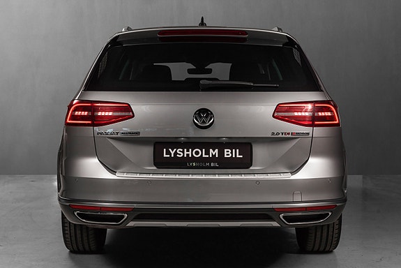 Volkswagen Passat Alltrack 5 of 27