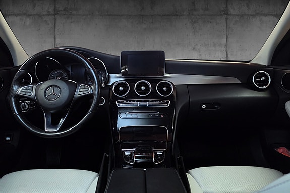 Mercedes-Benz 180 14 of 30