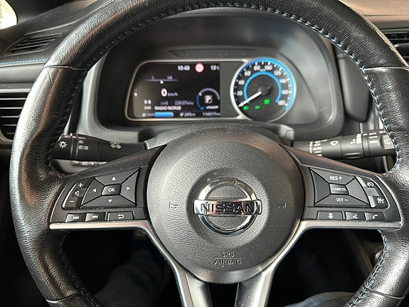 Nissan Leaf 8 of 30