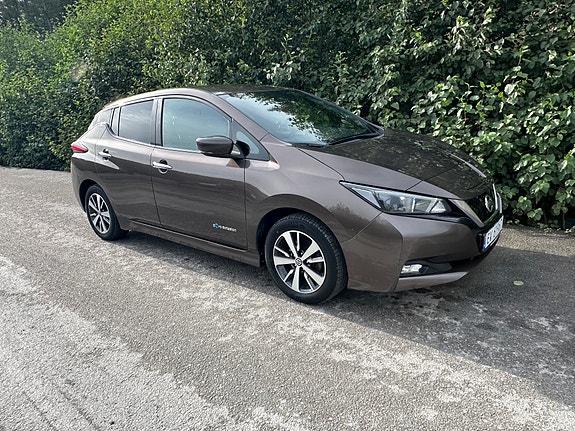 Nissan Leaf 6 of 30