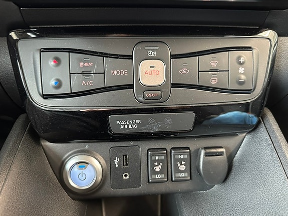 Nissan Leaf 15 of 30