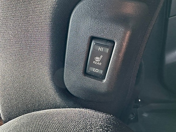 Nissan Leaf 24 of 30